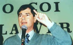 il dott. John Bonnici durante la catechesi il dott. John Bonnici durante la catechesi