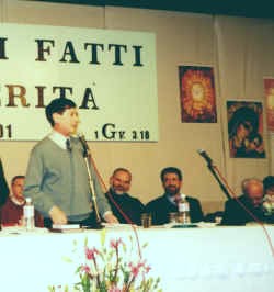 il dott. John Bonnici durante la catechesi il dott. John Bonnici durante la catechesi