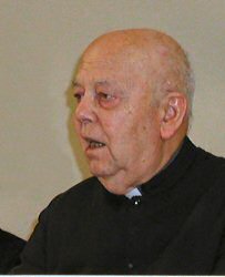 don Gabriele Amorth durante la catechesi don Gabriele Amorth durante la catechesi