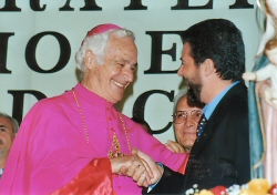 Mons. Luigi Accogli e Giuliano Monaco Mons. Luigi Accogli e Giuliano Monaco
