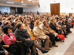 partecipanti attenti alla Parola di Dio partecipanti attenti alla Parola di Dio
