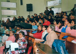 i malati durante l'incontro di preghiera i malati durante l'incontro di preghiera