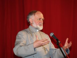 l'Archimandrita Sergius Gajek durante la catechesi Archimandrita Sergius Gajek