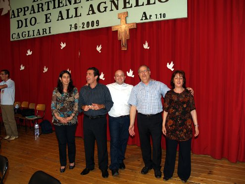 Don Alejandro, Mario, Giuliano e alcuni membri del Pastorale 78098