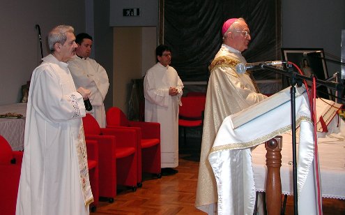 L'Arcivescovo Mons. G. Mani mani