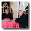 Mons. Alberti e le firme per l'apertura dell'Inchiesta Diocesana
