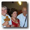 Folla con Padre Daniel Ange