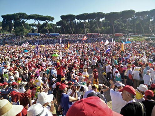 Folla al Circo Massimo Folla al Circo Massimo